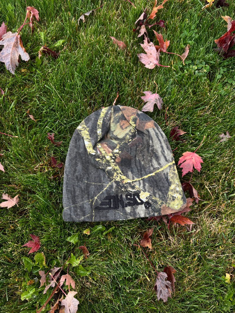 EARTH CAMO SKULLY BEANIE